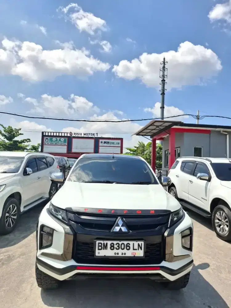 Triton 2021 GLS manual. Km 77rb antik (atas nama pribadi)