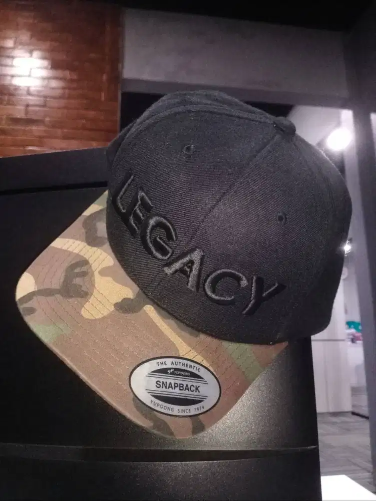 Topi Snapback Yupoong Original