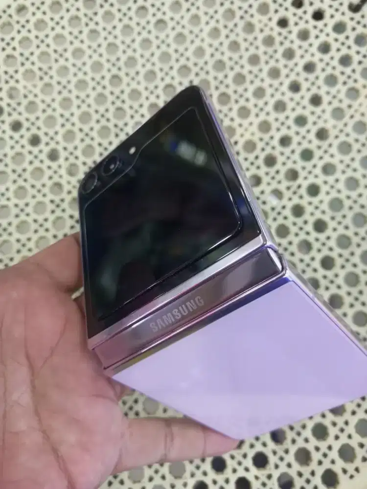 Samsung Z flip 5 ram 8/512 SEIN