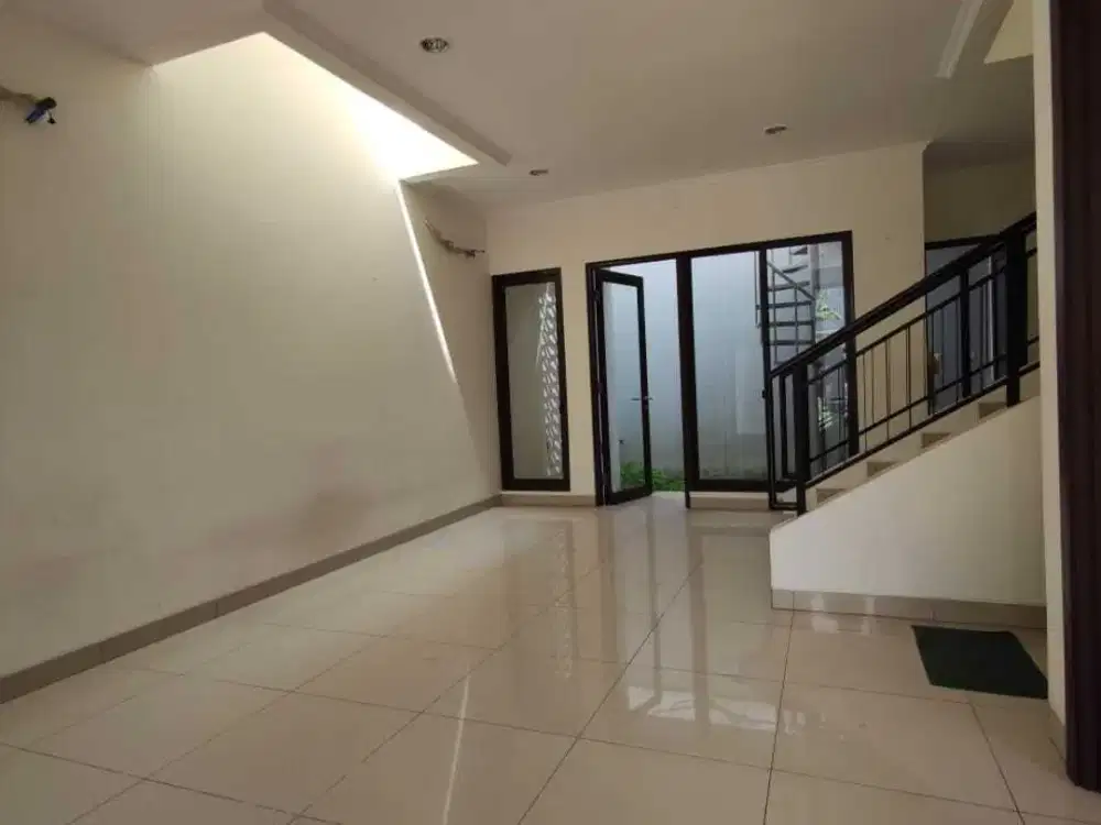 Rumah Minimalis Nyaman di Cynthia Summarecon Bandung