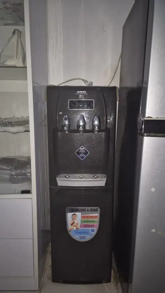 Dispenser Galon Bawah Panas, Netral, Dingin