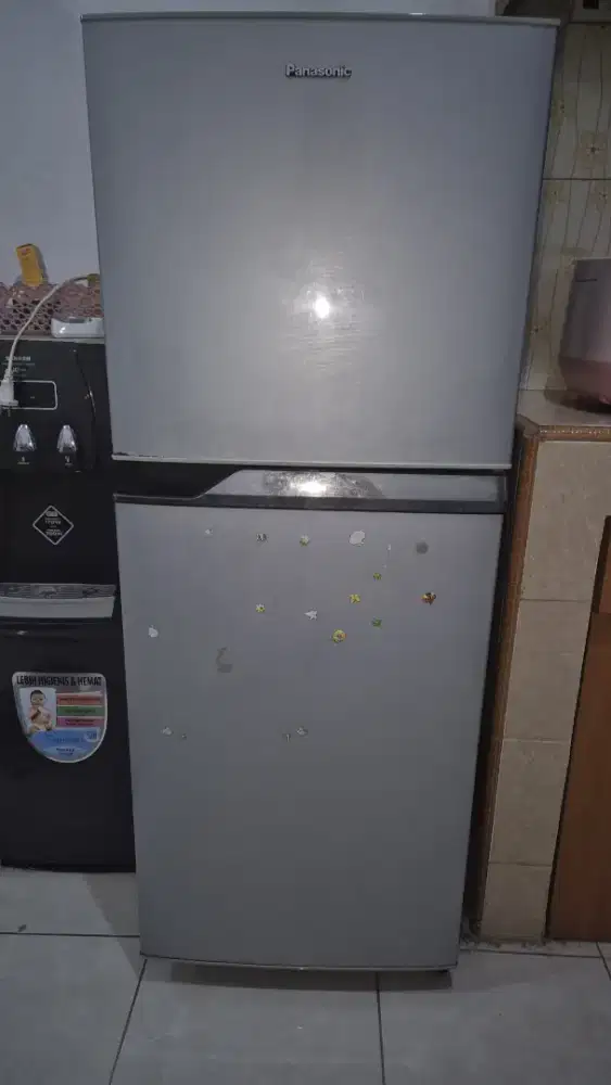Kulkas Panasonic 2 pintu