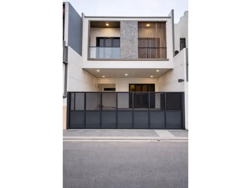Rumah Baru 3 Lantai Rawamangun – One Gate, Jalan 2 Mobil, SHM IMB 386