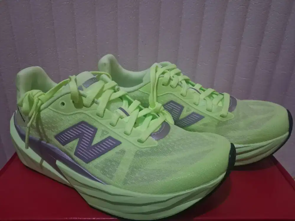 New Balance Rebel V5 women