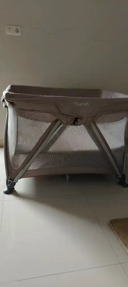 Box Bayi Praktis Nuna Sena Cream Prelove Mulus