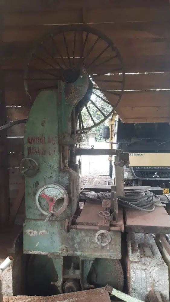 Mesin Sawmill Ukuran 44