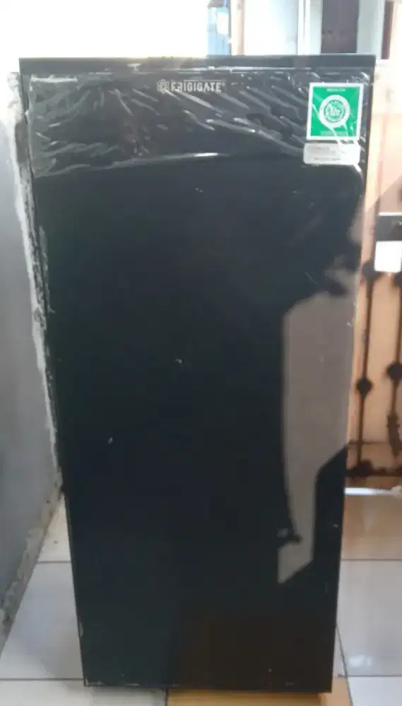 Jual Freezer Frigate 6 Rak, Barang Bagus Normal dan Cepat buat es batu