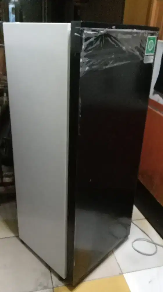 Freezer Frigate 6 Rak, Jamin Bagus Normal dan Cepat buat es batu.
