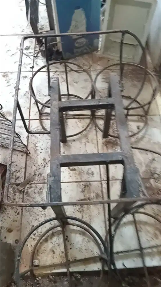KERANJANG BESI SERBA GUNA, untuk angkut galon dan gas dll