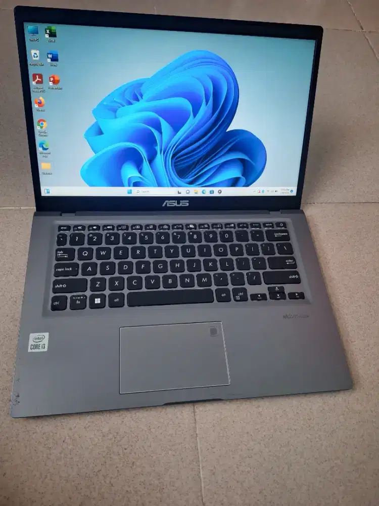 Bismillah di jual laptop asus vivobook slim core i5gen10 siap pakai