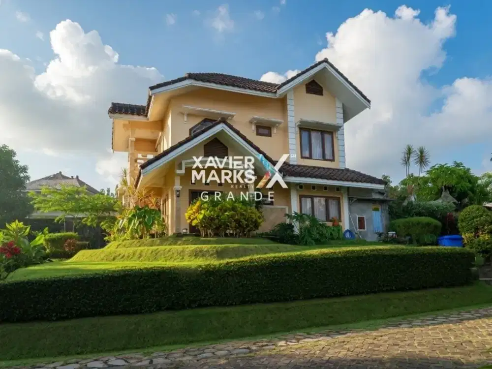 Dijual Villa Hook dengan View Pegunungan di Kota Batu