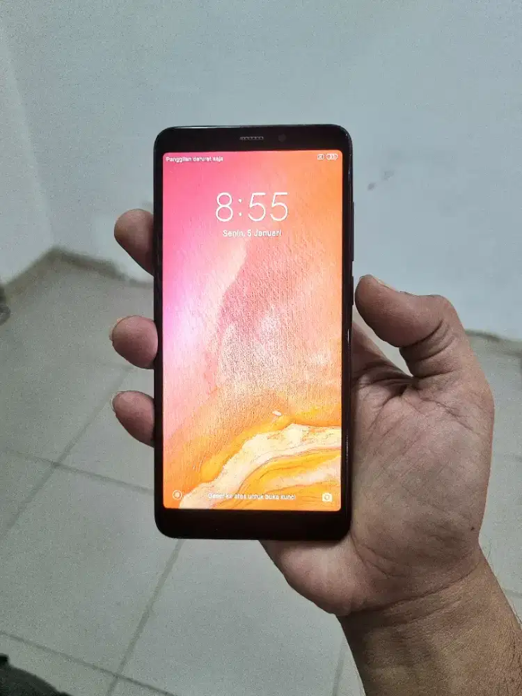 Dijual Hp Redmi 5 Ram 2 Gb internal 16 Gb Kondisi Normal Siap Pakai