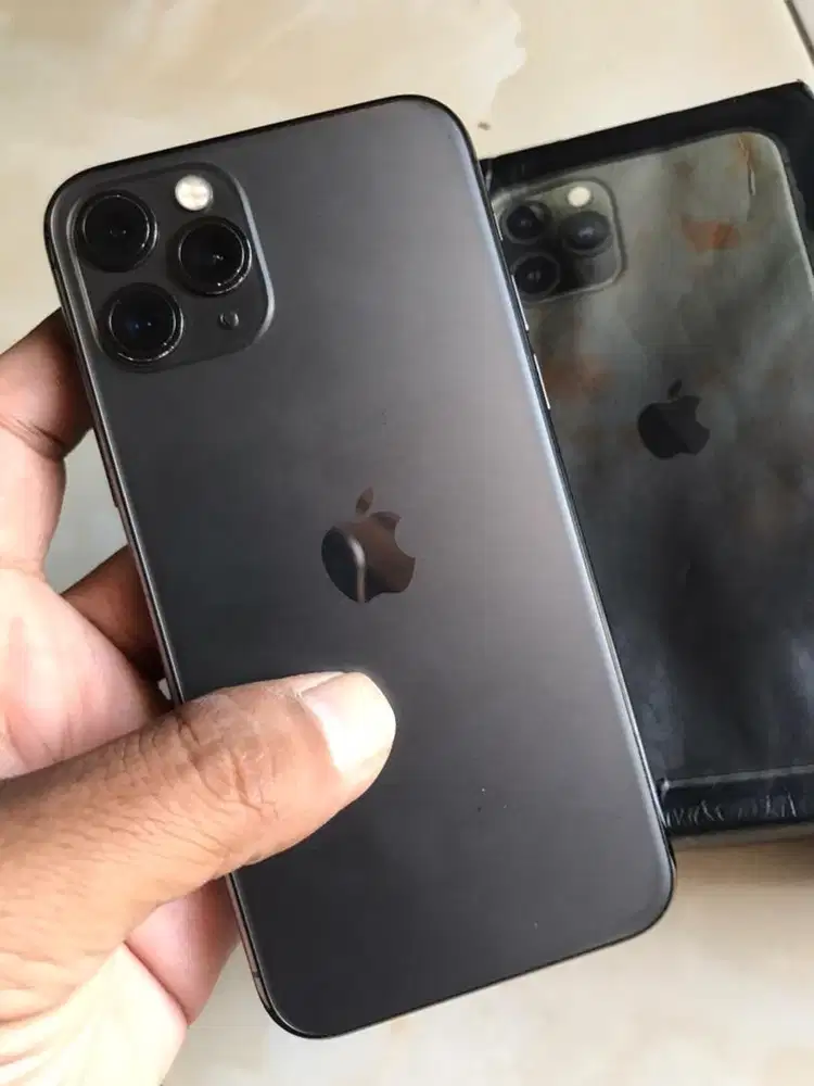 IPHONE 11 PRO 256GB INTER ALL OPERATOR(pemakaian lama)