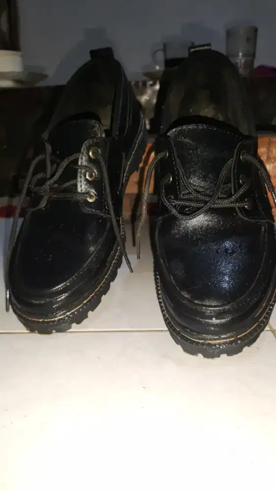 Sepatu Docmart ukuran 42
