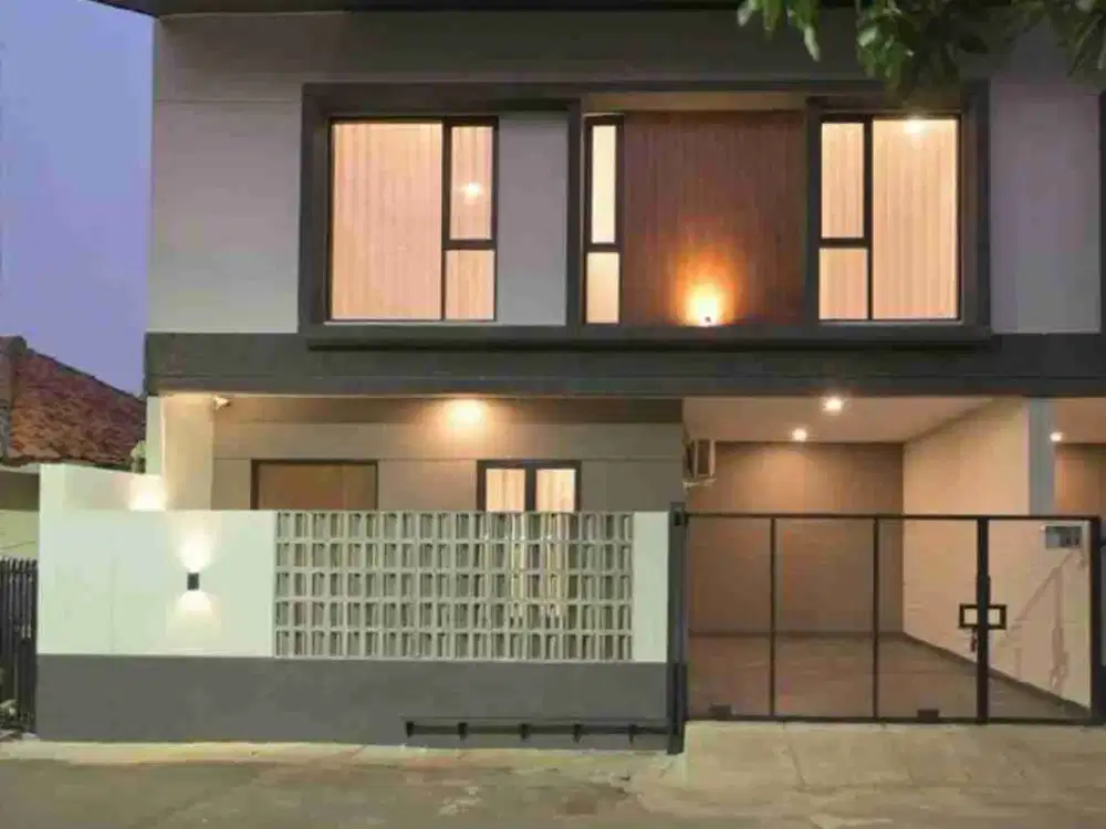 Rumah 2 Lantai Semi Furnish Siap Huni