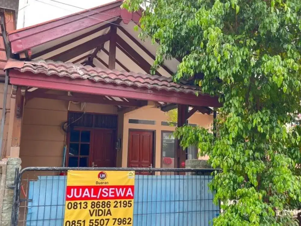 Disewakan Rumah strategis selangkah dari LRT, Lingkungan Asri