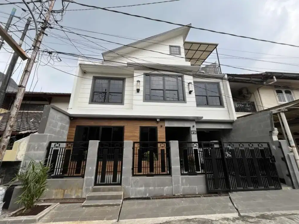Di Jual Rumah Mewah Baru 3 Lantai Di Pondok Bambu Duren Sawit