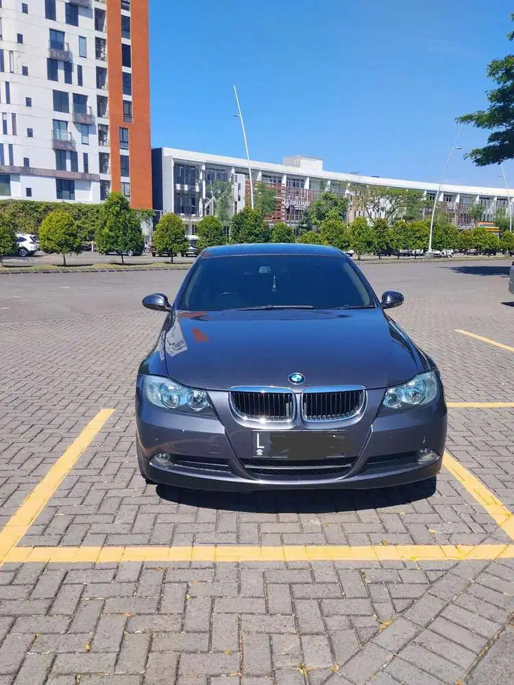 BMW 320i 2008 Bensin