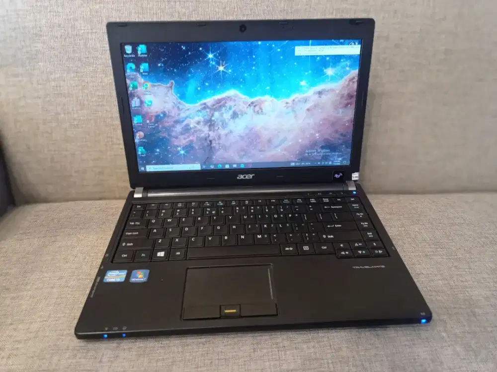 Laptop Acer travel mate p633 i5 gen 3 ram 4 hdd 320 josss siap pakai.