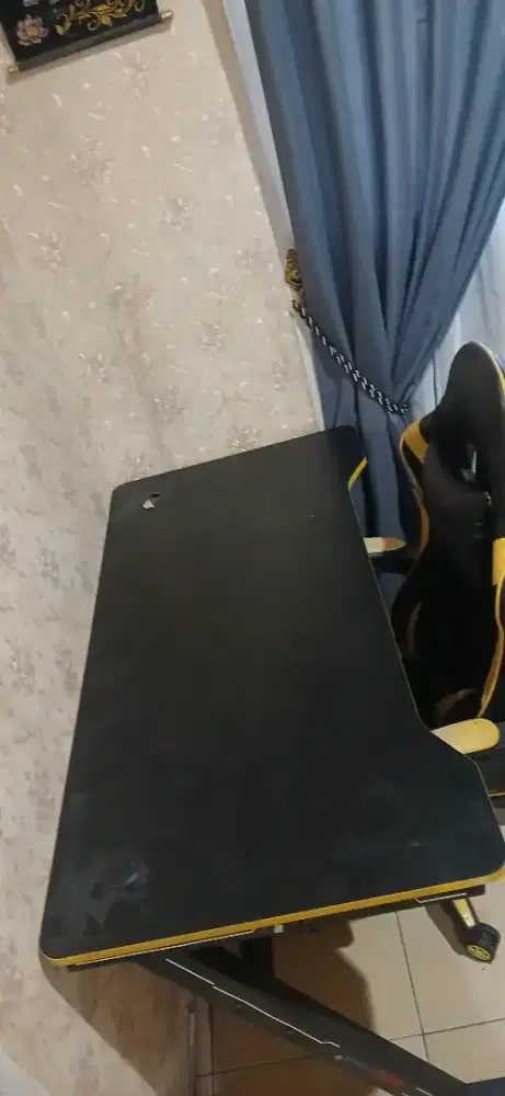 Meja kursi gaming