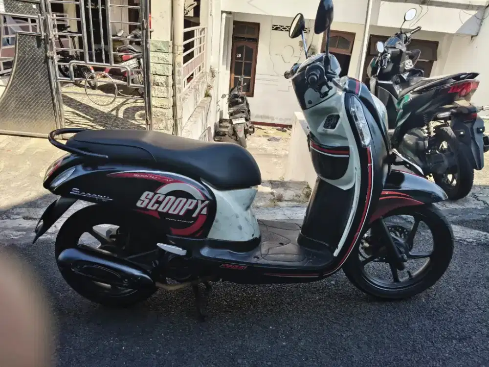 Jual Scoopy tahun 2016
