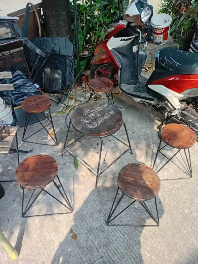 Meja kursi buat ngobrol