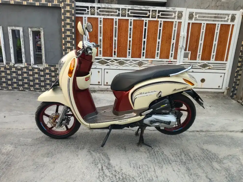 Honda Scoopy F1 tahun 2016 siap pakai di Tangerang, cadas