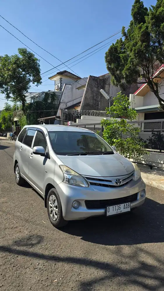 Toyota Avanza E at 2013