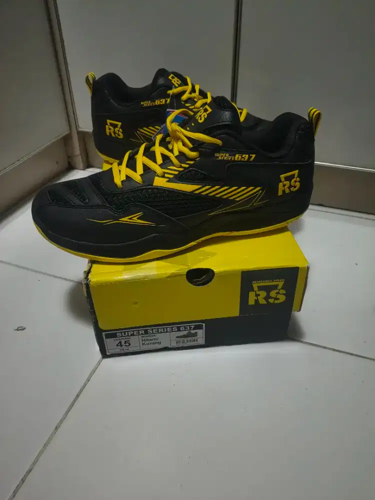 sepatu rs size 44 ya insole 28 ne badminton padel tennis gas