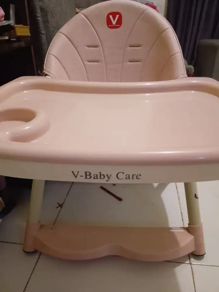 Kursi makan bayi v- baby care