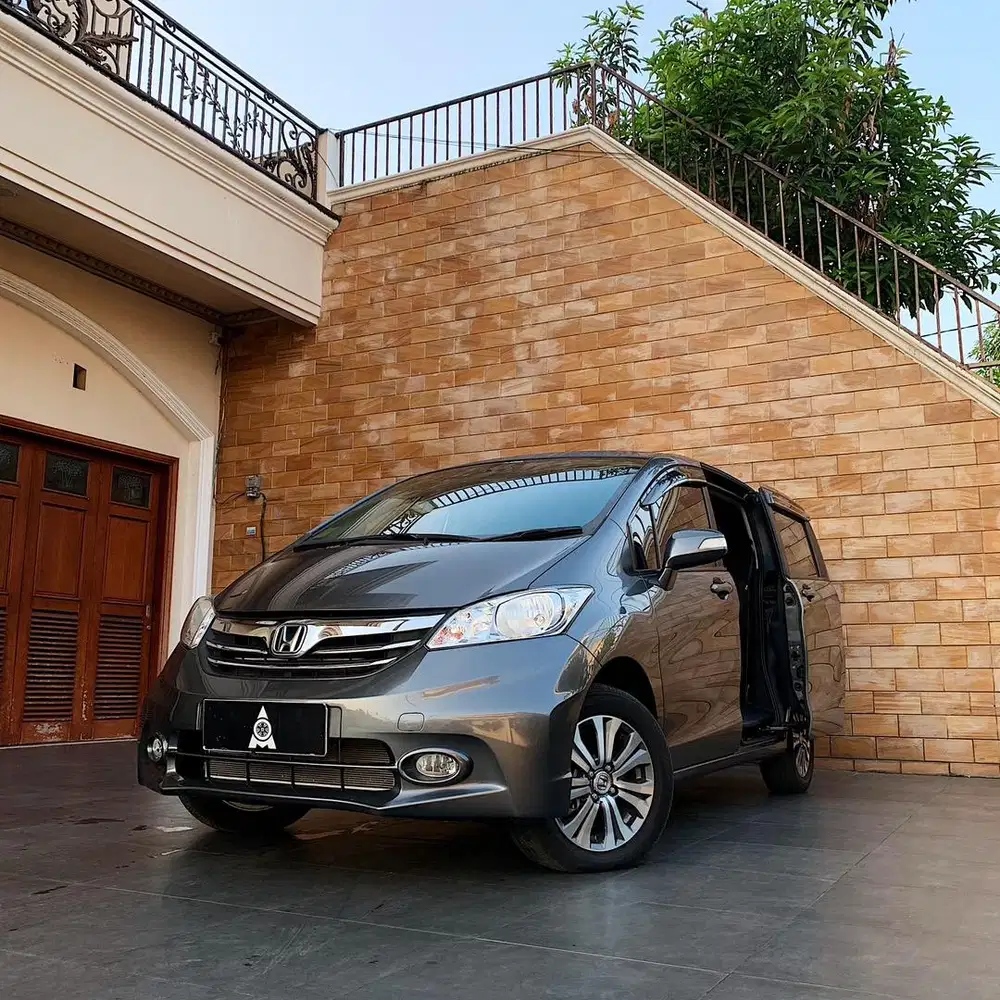 ( Km 51.000 ) 2014 Honda Freed 1.5 E PSD A/T