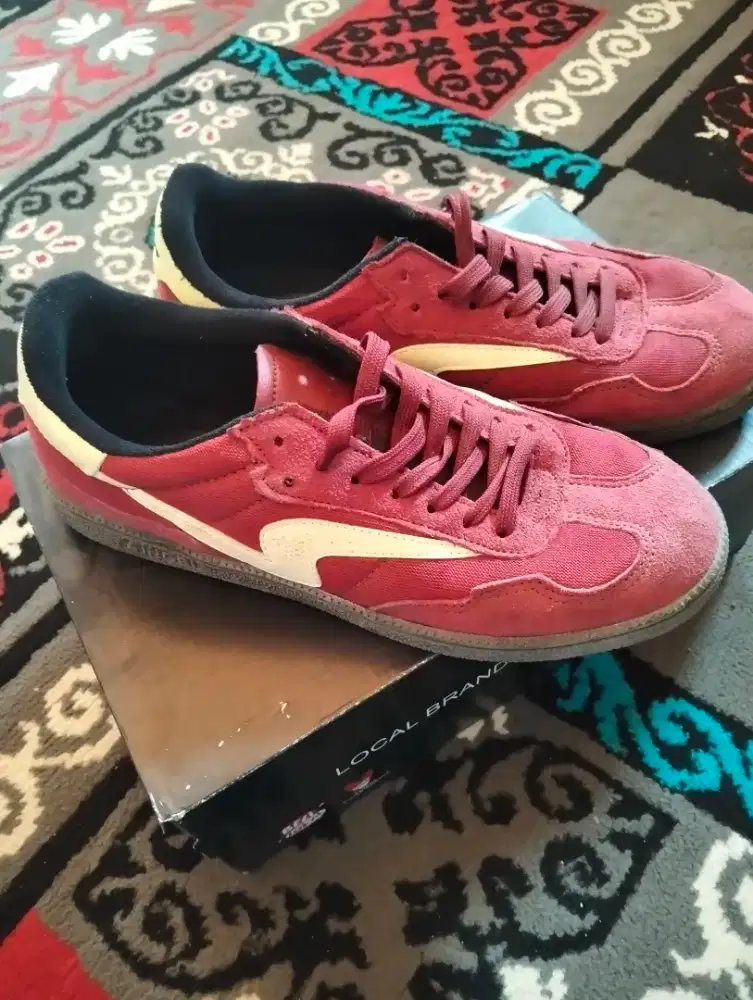 RAINGEL sepatu lokal FORT  ukuran 42