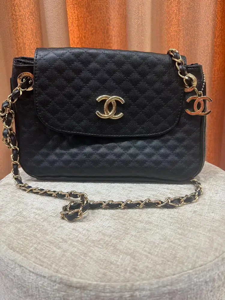 Tas bisa slempang sama pegangan