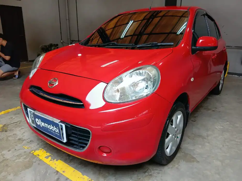 Nissan march XS