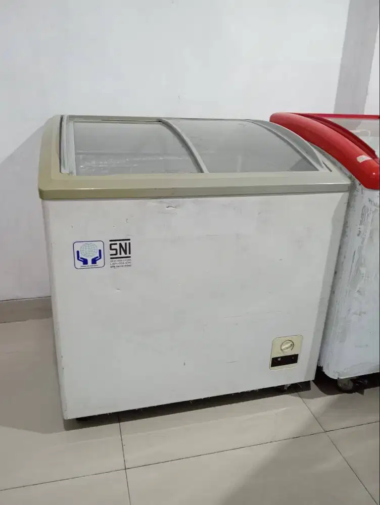 freezer slide kaca bekas murah merk RSA 213L mulus