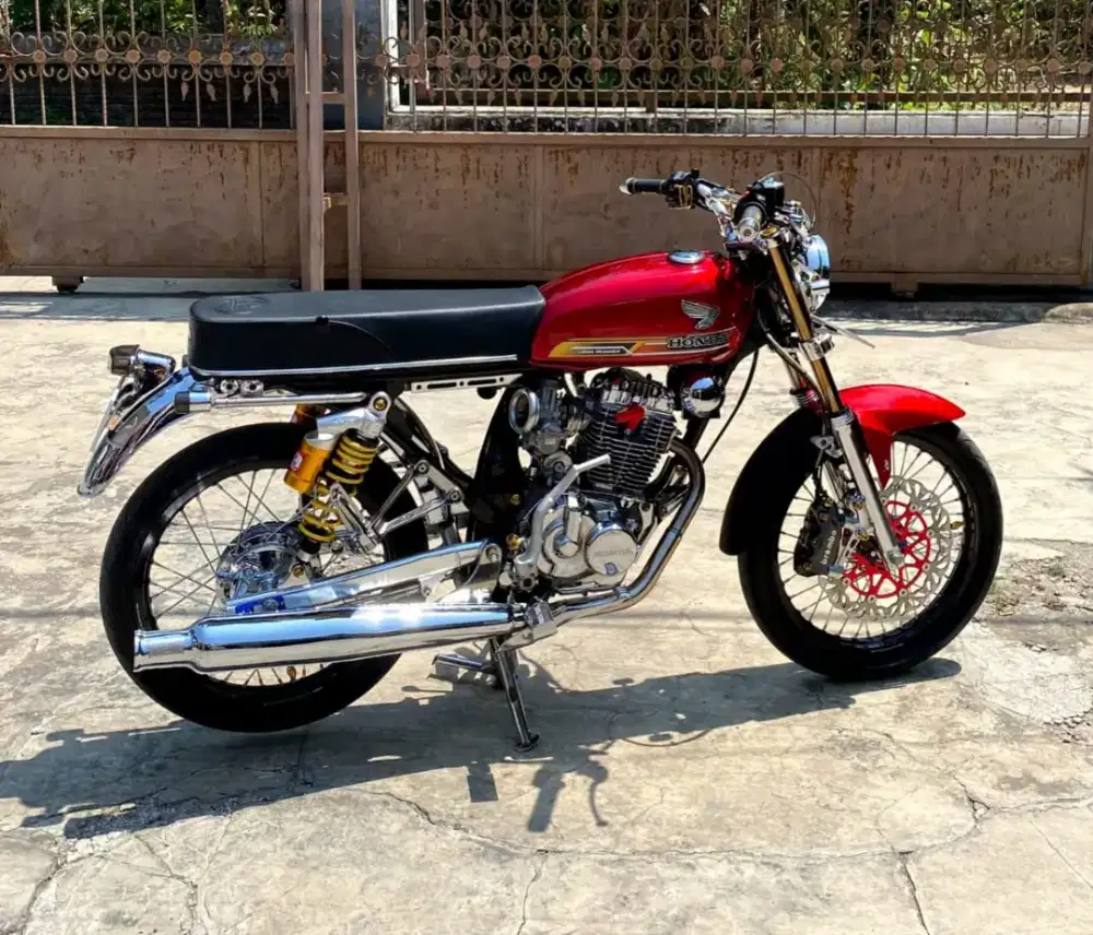 Di jual motor custom basic Honda GL