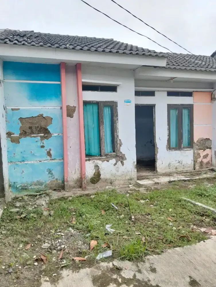 Rumah di jual apa adanya