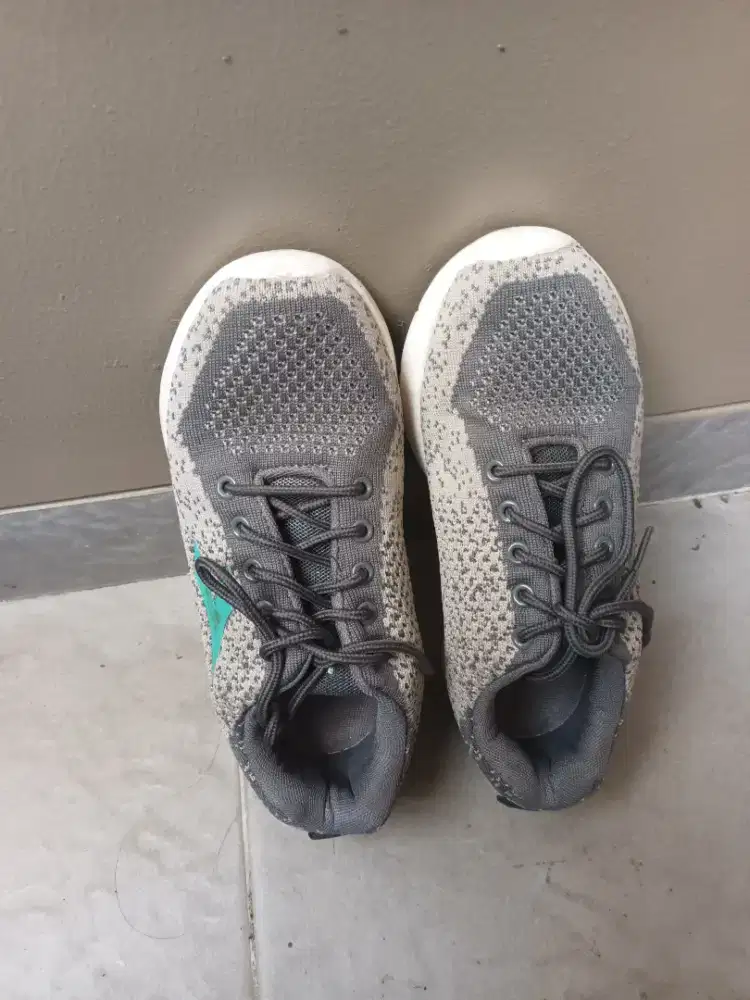sepatu santai sepatu olahraga bisa