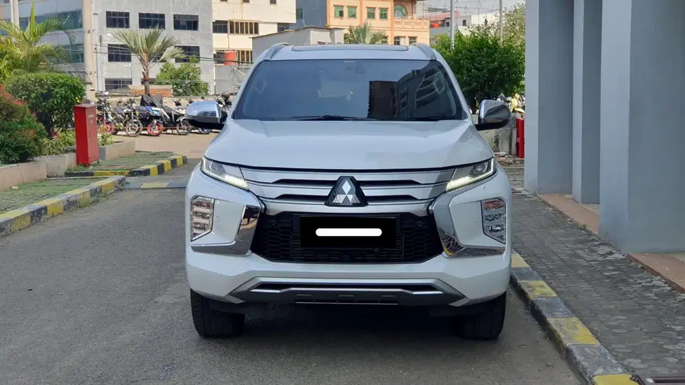 Km 900 perak mitsubishi pajero sport dakar ultimate 4x4 awd 2024 putih