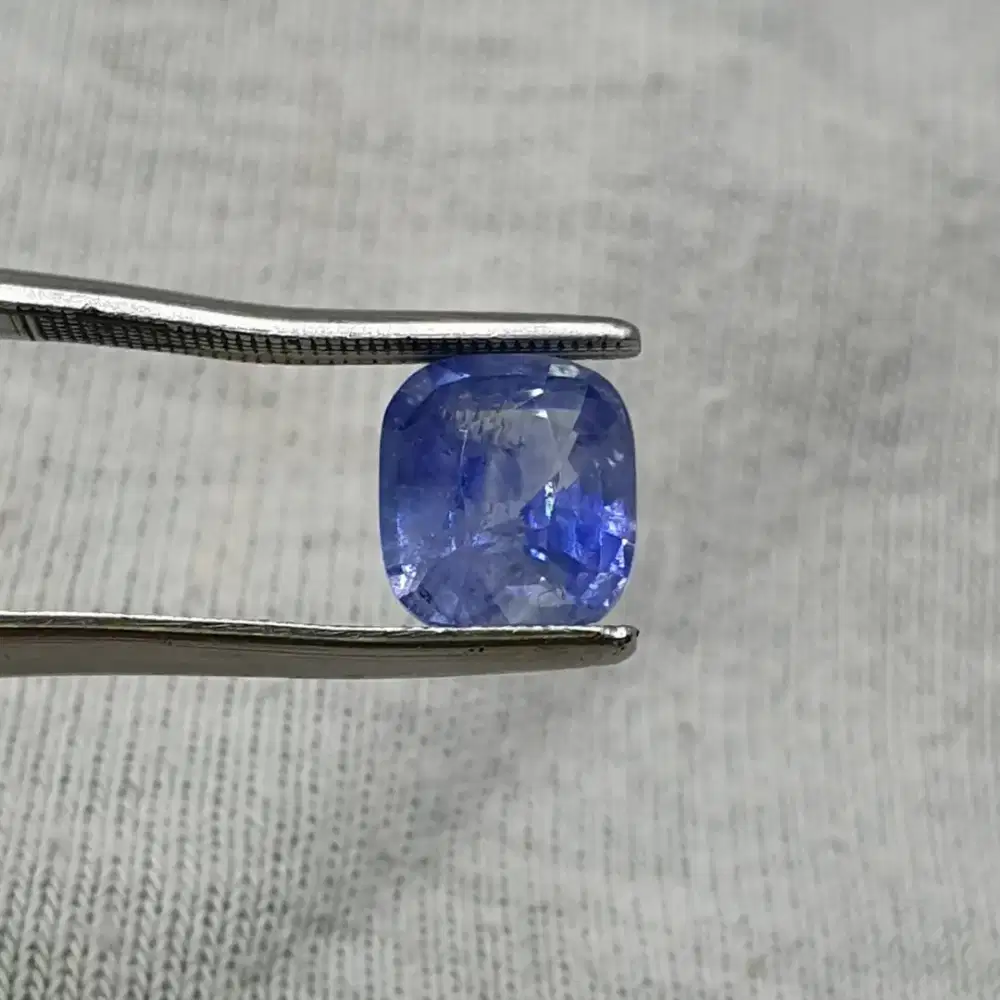 Natural Blue Sapphire Srilanka 2.60 crt