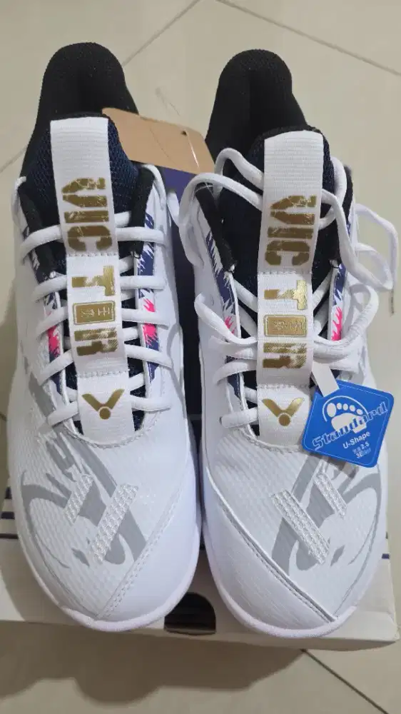 Sepatu victor A-CNYT baru original
