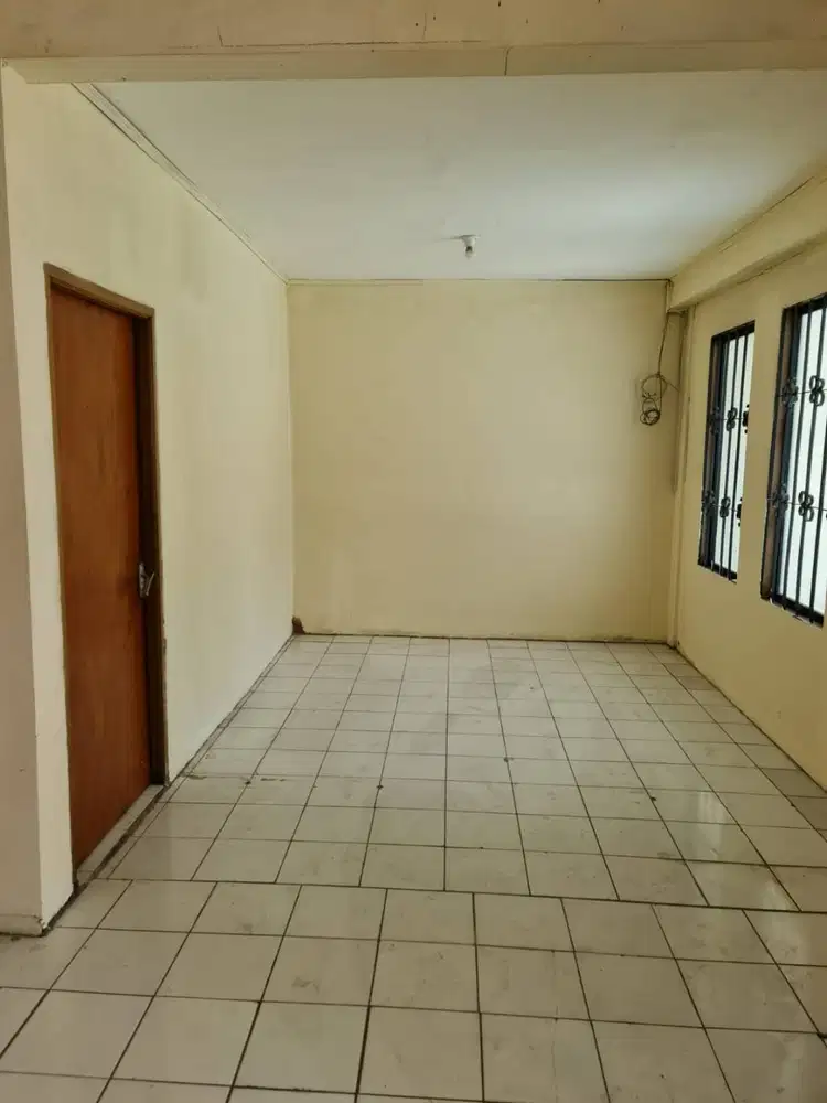 Dijual Rumah Lokasi Strateg di Holis Raya (Mainroad) Bandung