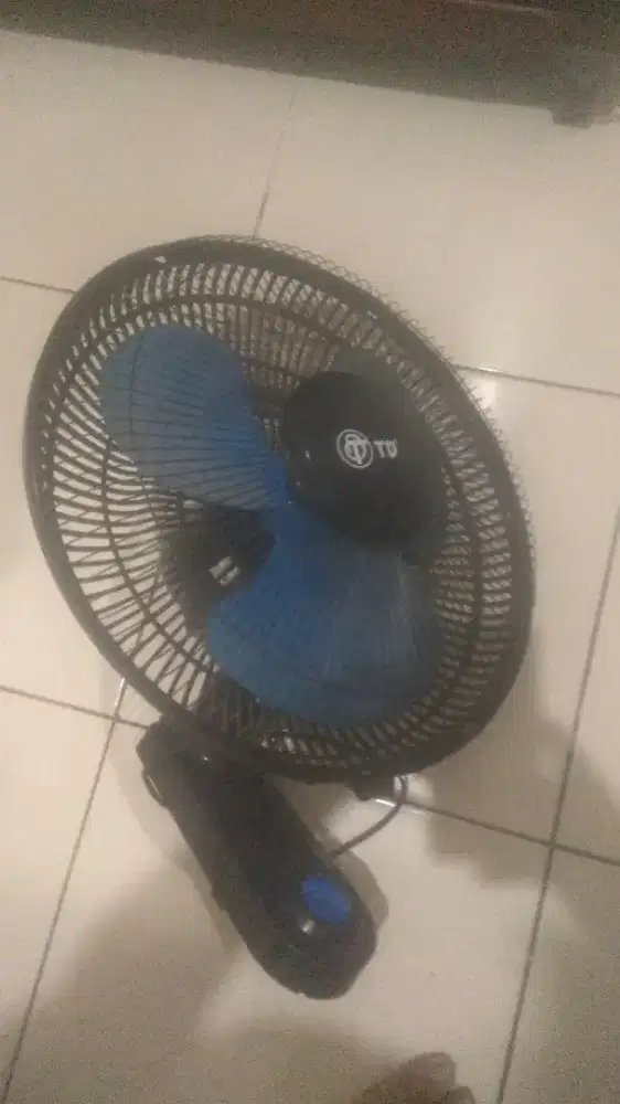 KIPAS ANGIN TEMBOK merk TD