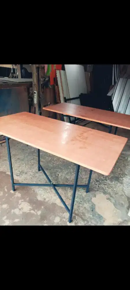 Meja usaha lipat