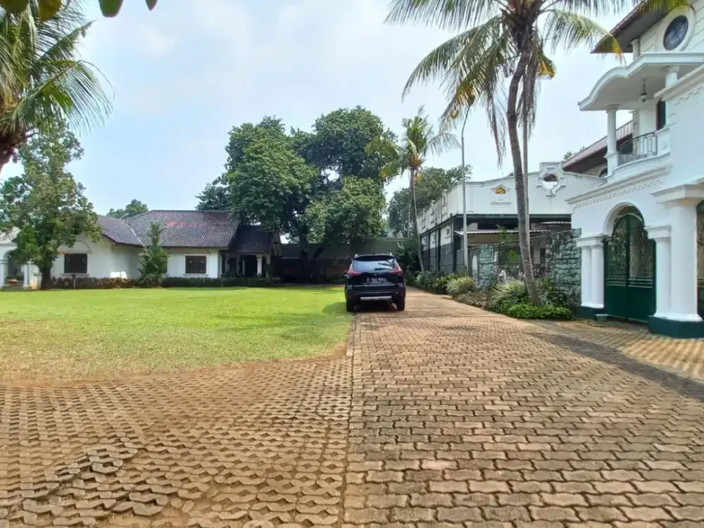 UPDATE HARGA  BEST PRICE & BEST LOCATION !!! FOR SALE RUMAH MEWAH SIAP HUNI/ SEMI FURNISH UNDER NJOP HALAMAN LUAS DI PERMATA HIJAU DUA JAKARTA SELATAN