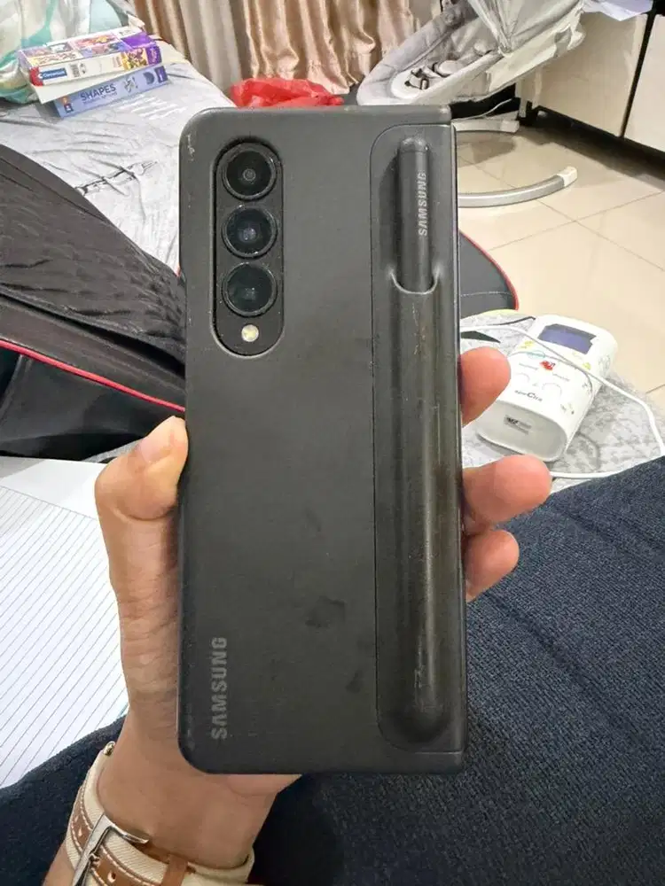 Jual Samsung galaxy Z fold 4