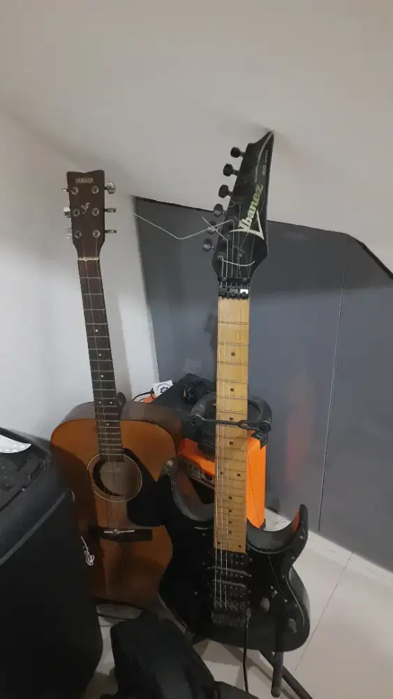 JUAL GITAR LISTRIK + SOUND AMPLI