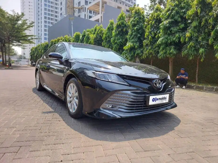 DP MURAH Toyota Camry 2.5 V Bensin-AT 2022  CPAJB