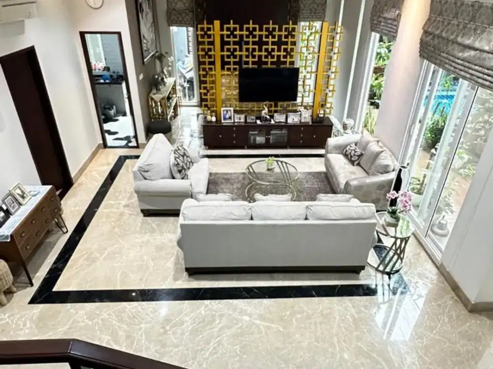 Dijual Rumah 3 Lantai di Permata Buana Full Furnished
