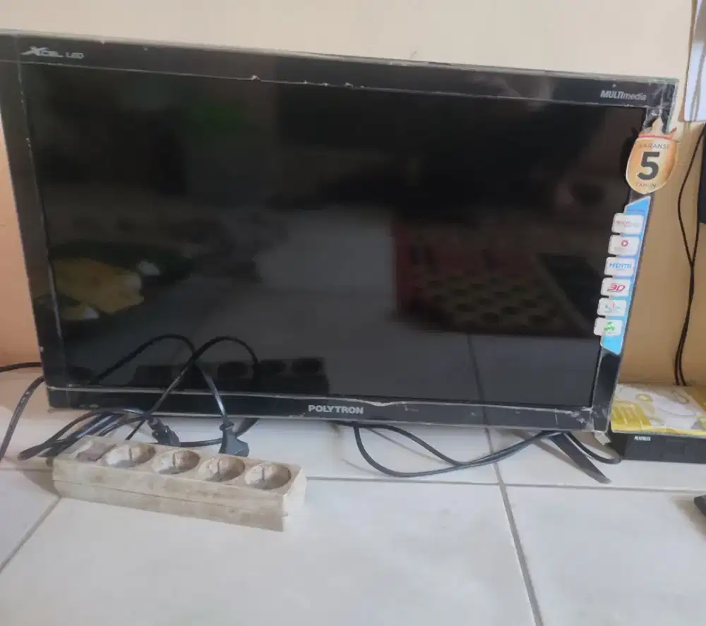 Dijual TV Polytron 24 !!!